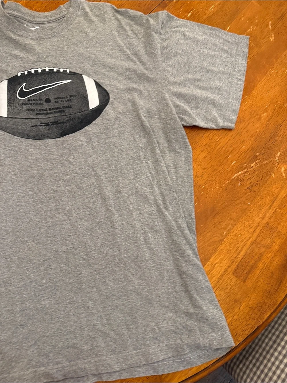 Nike Gray Short-Sleeve Tee with Football Graphic xl